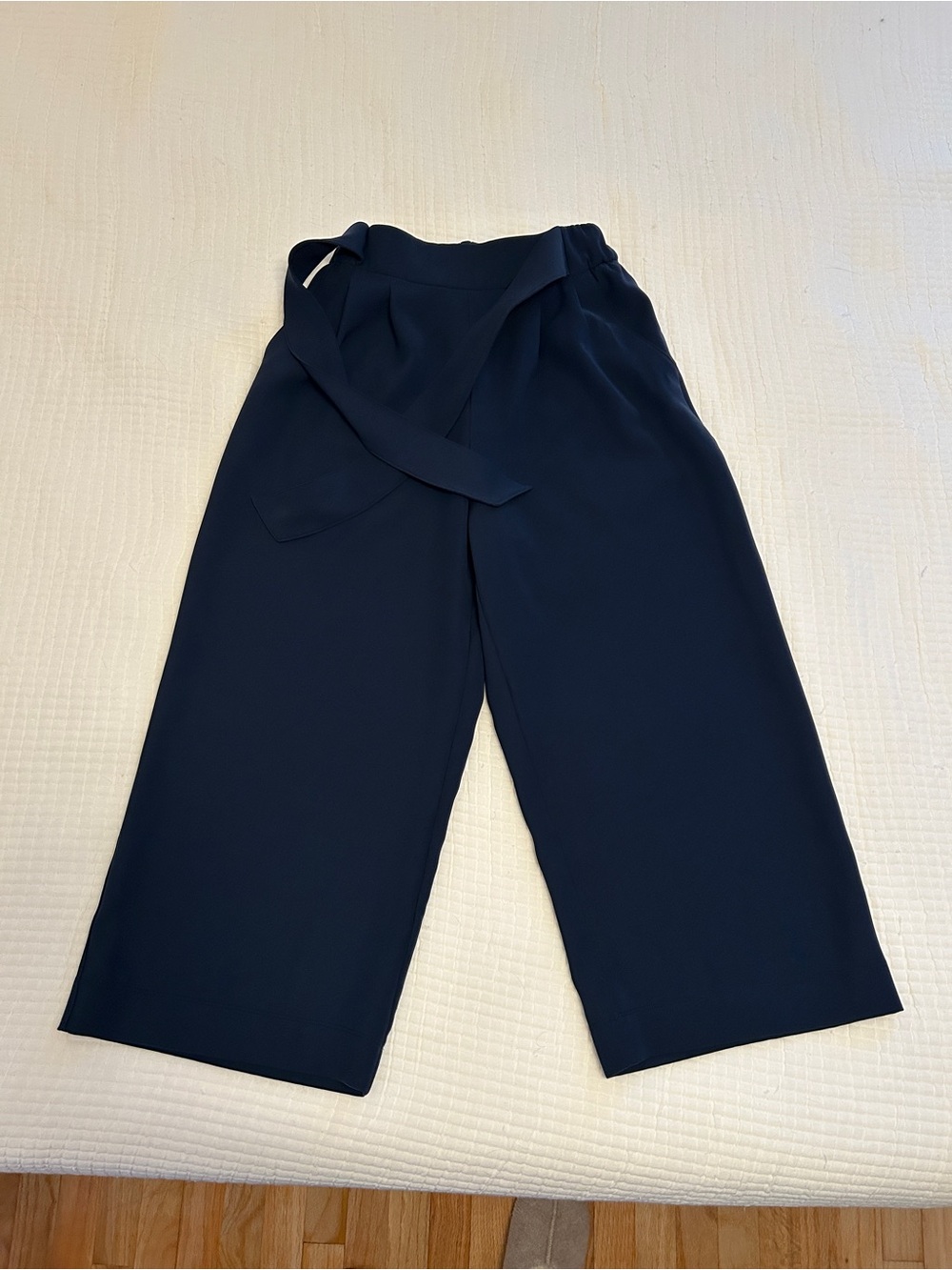 Lululemon NOIR CROP High Rise Travel Woven TRUE NAVY Sz 4